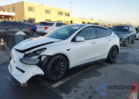 2022 Tesla Model Y Performance Dual Motor All-Wheel Drive from USA, damaged, VIN 7SAYGDEF0NF522223